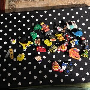 Assorted Kids shoe (jibbitz) Charms - Colorful Yellow, Red, Blue, Green, Black